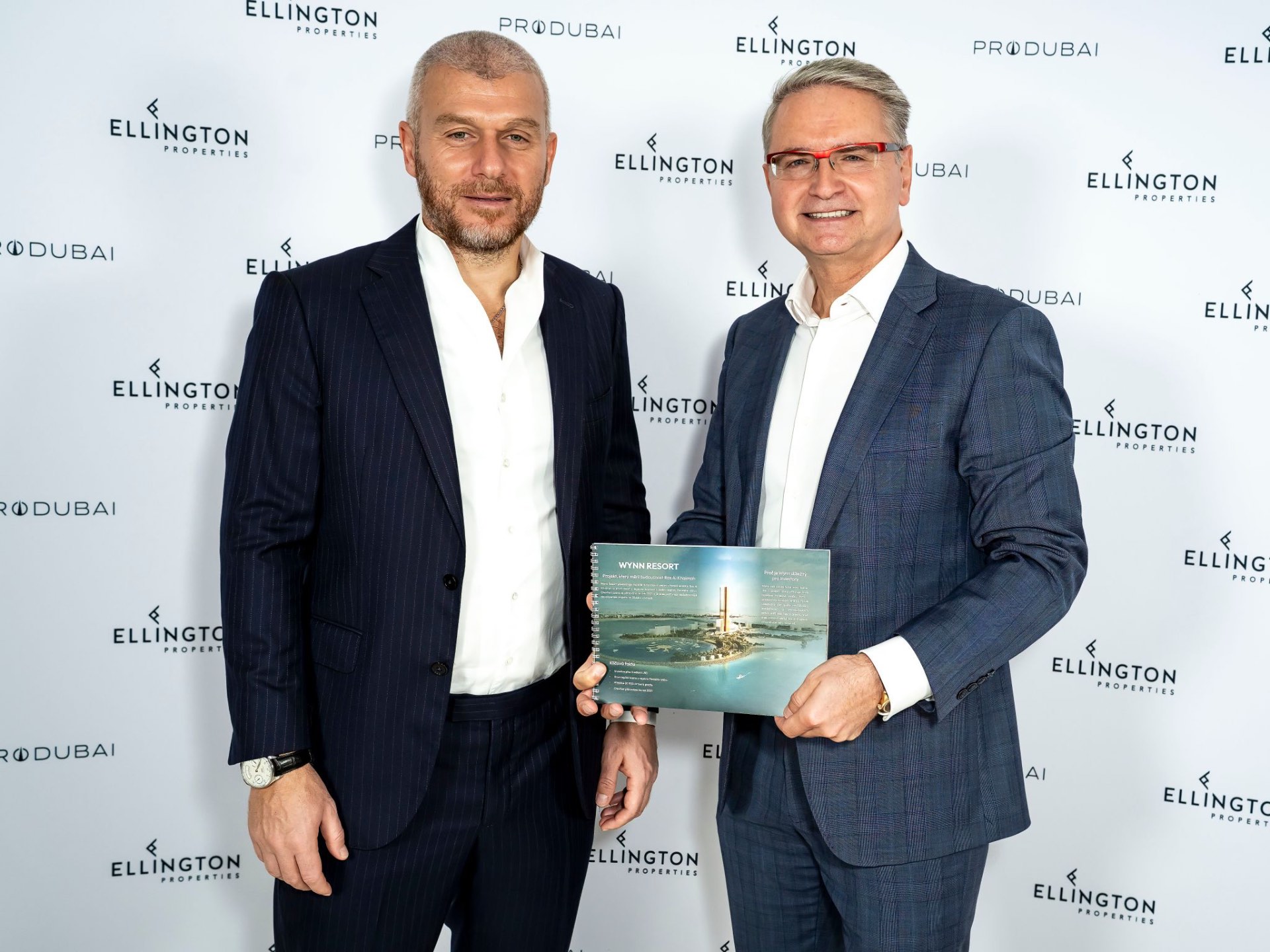 Podání ruky Elie Naaman a Luboš Říha